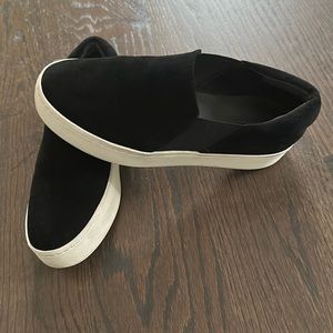 Vince Warren platform black suede slip on sneakers women’s SIZE 6